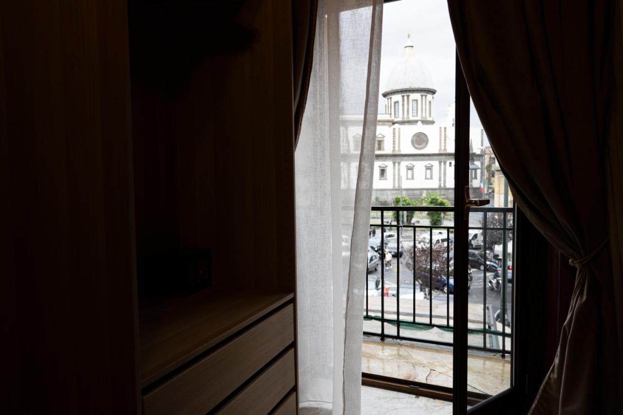 Affitta Camera Don Vittorio - Napoli Portacapuana ภายนอก รูปภาพ