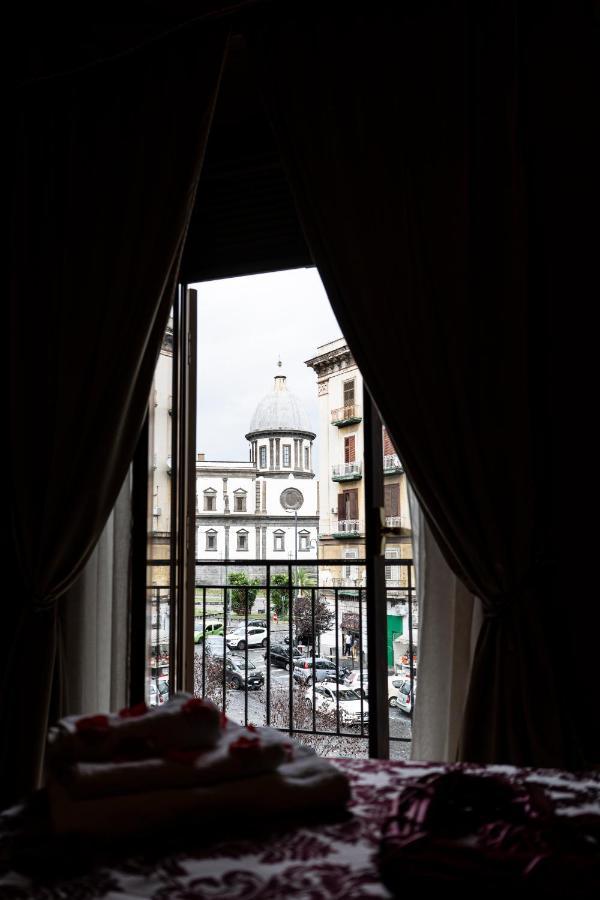 Affitta Camera Don Vittorio - Napoli Portacapuana ภายนอก รูปภาพ